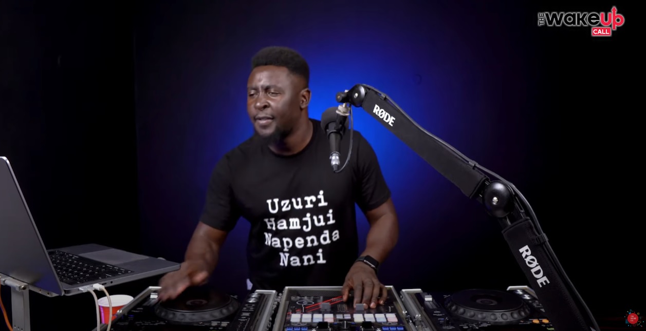 The Wake Up Call With Grauchi 128